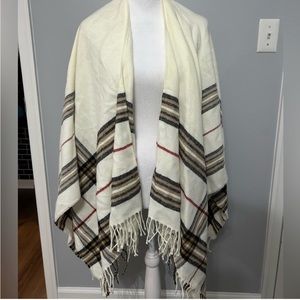 V.FRAAS SHAWL ONE SIZE GREAT CONDITION